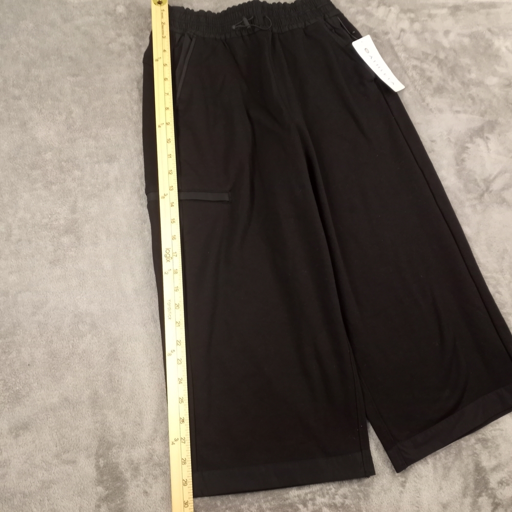 Athleta Women's. Triumph Hybrid Wide Leg Cropped Pants Size XS Black NWT - Picture 10 of 13